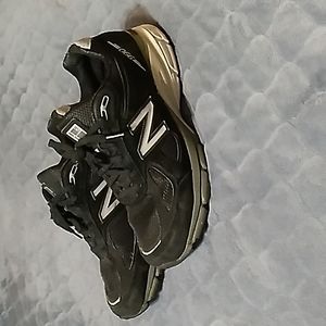 New balance 990v4 women 8.5D